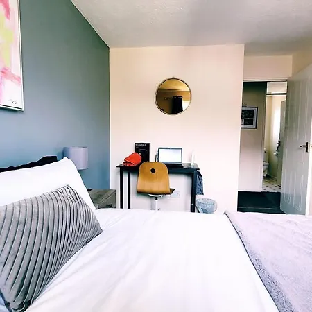 Apartamento Bakers Ground Two Bedroom House *